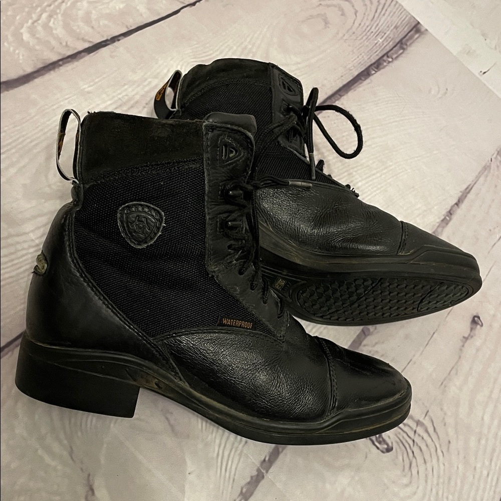 Ariat Black Leather Boots Size 6.5B (medium width)